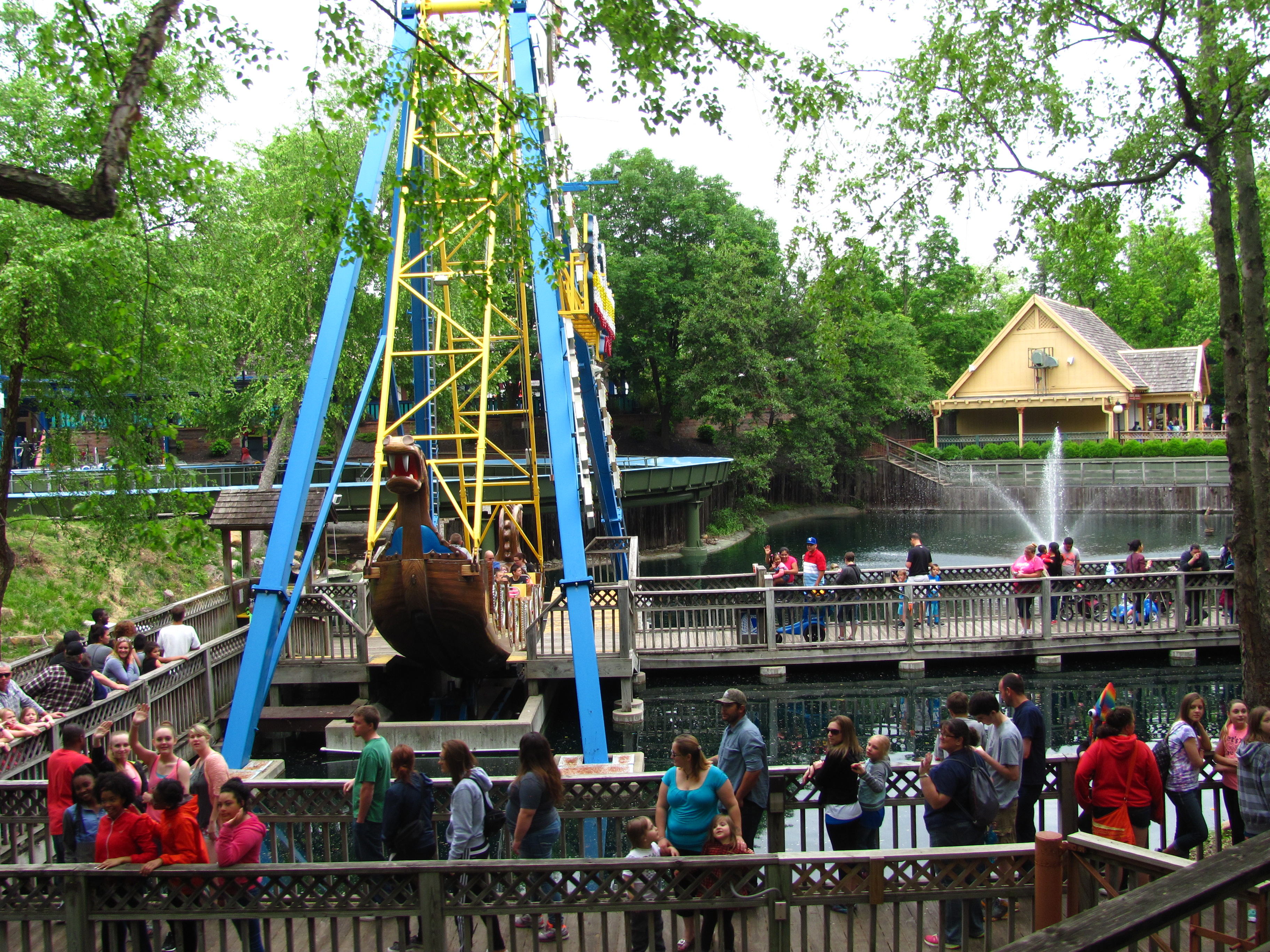 Sea Dragon (Worlds of Fun) - Coasterpedia - The Amusement Ride Wiki