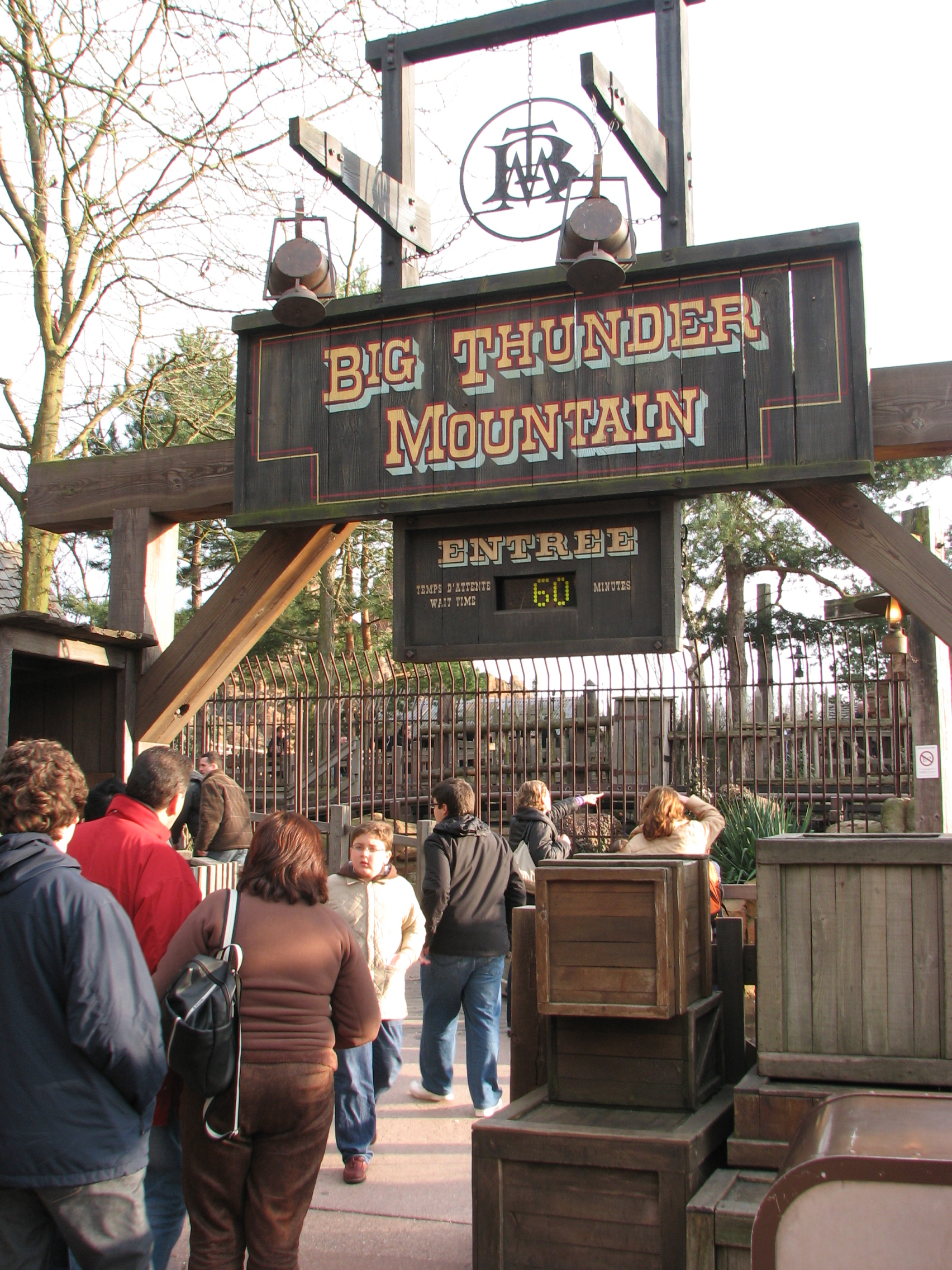 Big Thunder Mountain (Disneyland Park, France) Coasterpedia The Amusement Ride Wiki