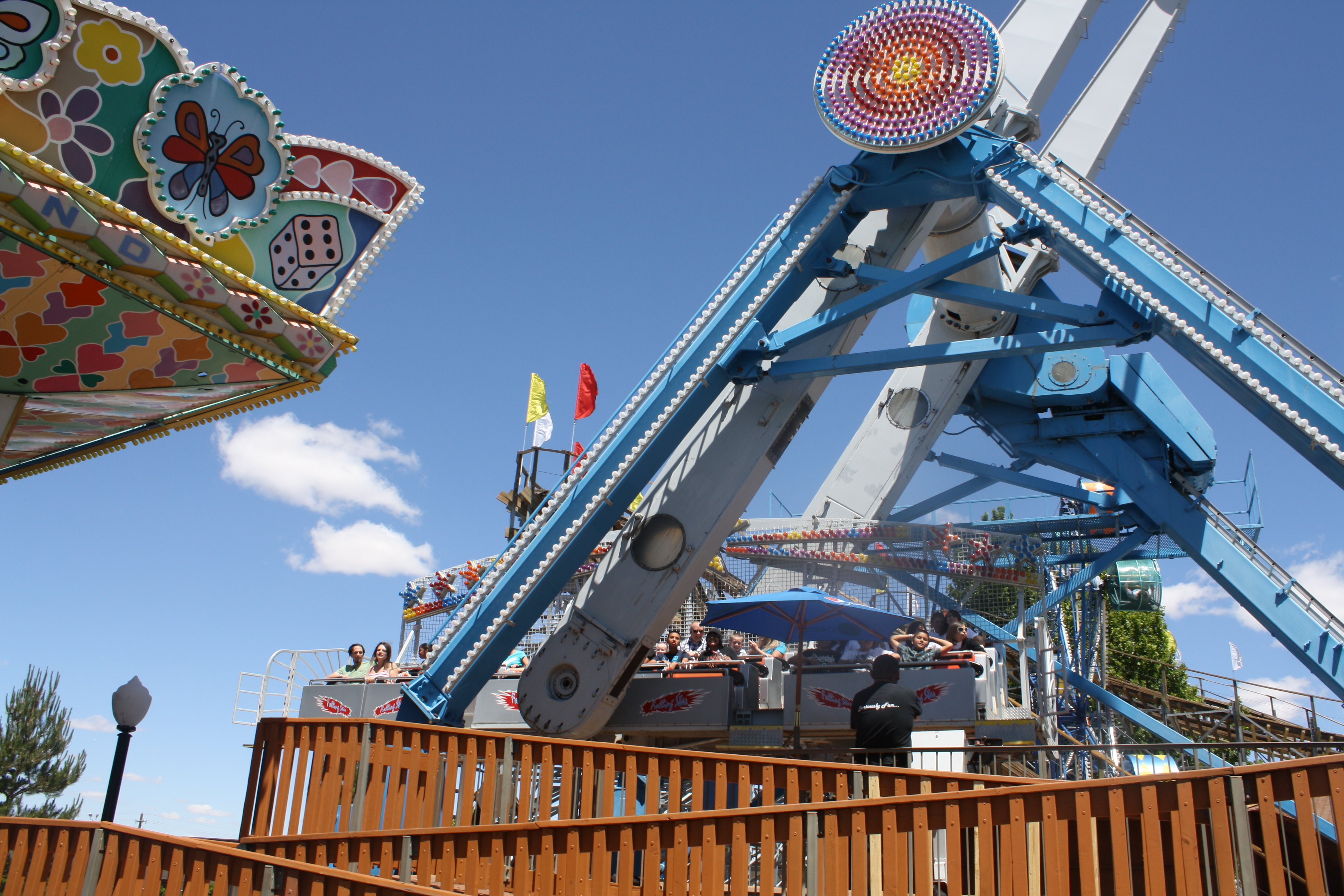 Falling Star (Cliff's Amusement Park) - Coasterpedia - The