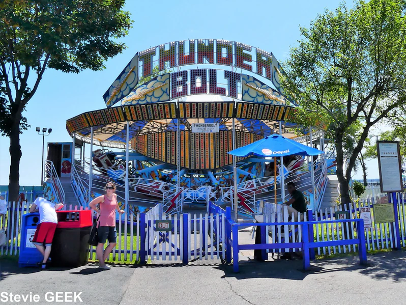 File:Thunderbolt (Rye Playland) 2017 01.jpg