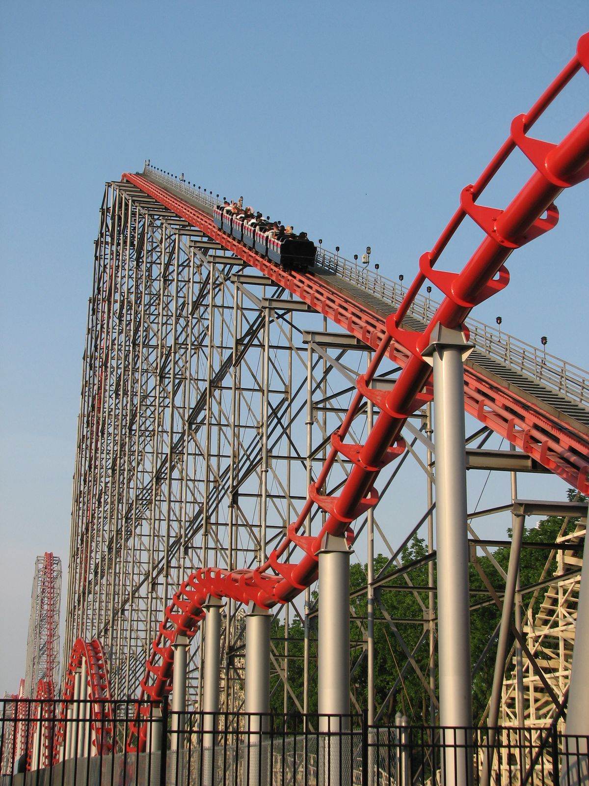 File:Steel Force (Dorney Park) 2008 04 jpg Coasterpedia The Roller