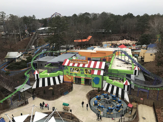 Joker Funhouse Coaster - Coasterpedia - The Amusement Ride Wiki