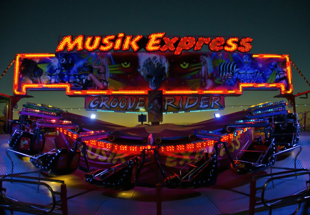 Musik Express (Rainbow Park) - Coasterpedia - The Roller Coaster and ...
