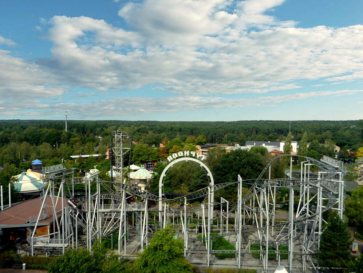 Typhoon (Bobbejaanland) Coasterpedia The Amusement Ride Wiki