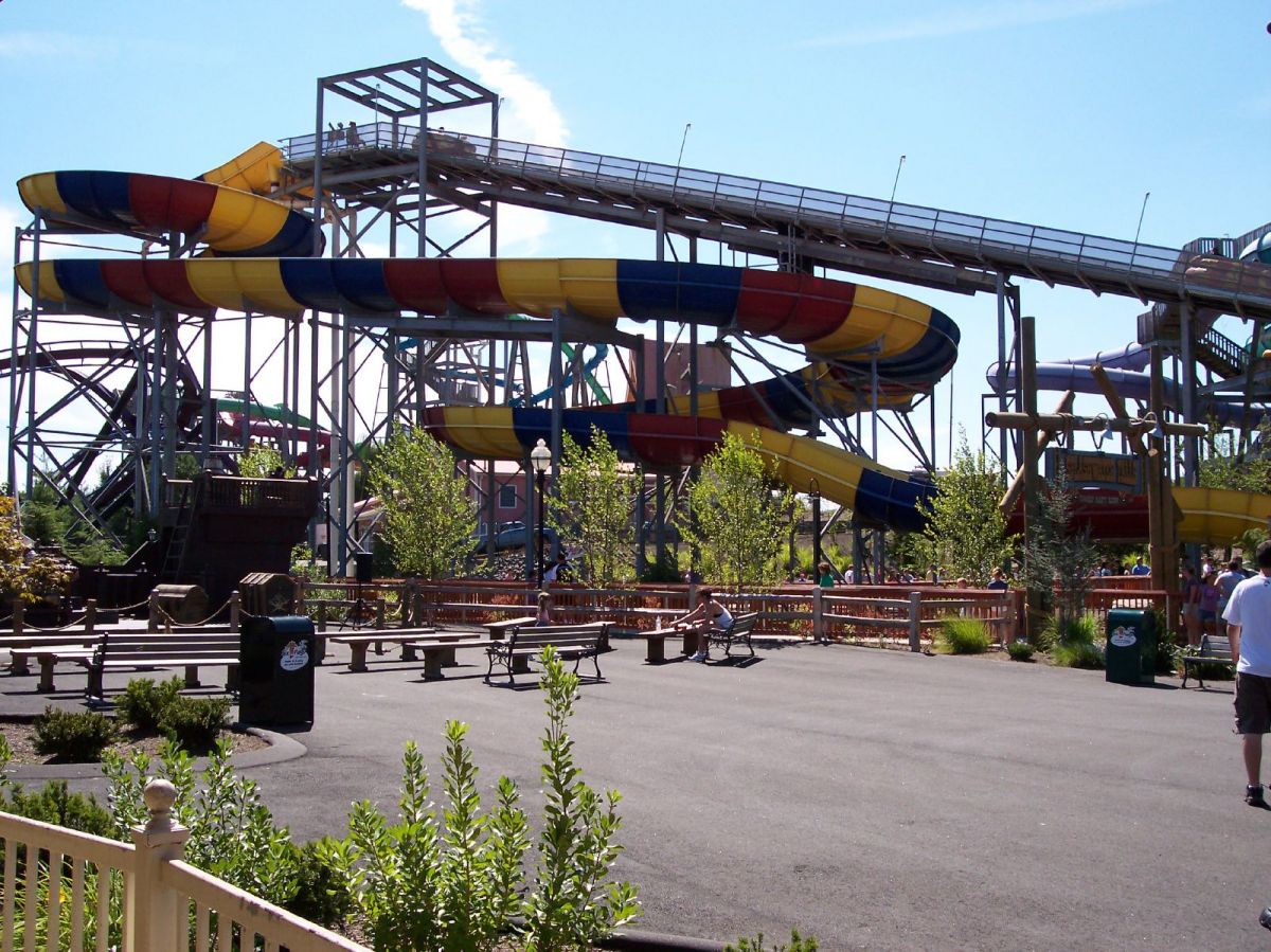 Splashwater Falls Six Flags New England Coasterpedia The Roller