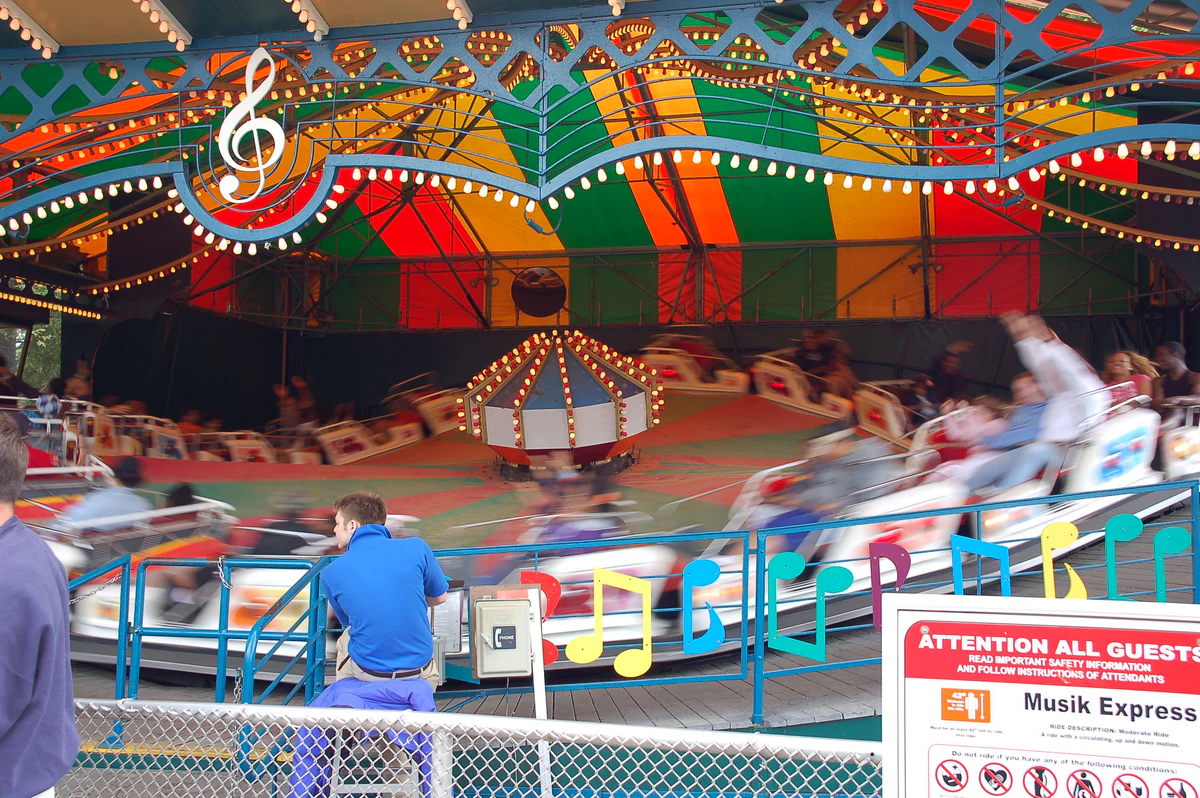 Musik Express (Six Flags Great Adventure) - Coasterpedia - The ...