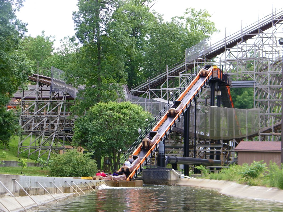 Frightful Falls Coasterpedia The Roller Coaster and Flat Ride Wiki