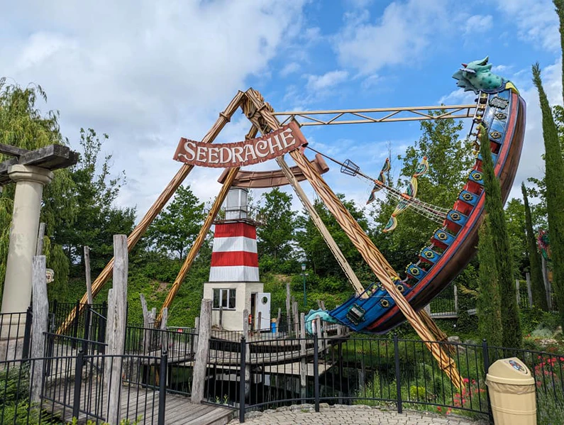 File:Seedrache (Familypark) 2024 01.jpg