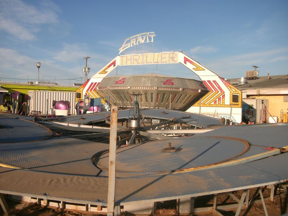 Gravitron (Keansburg Amusement Park) Coasterpedia The Roller