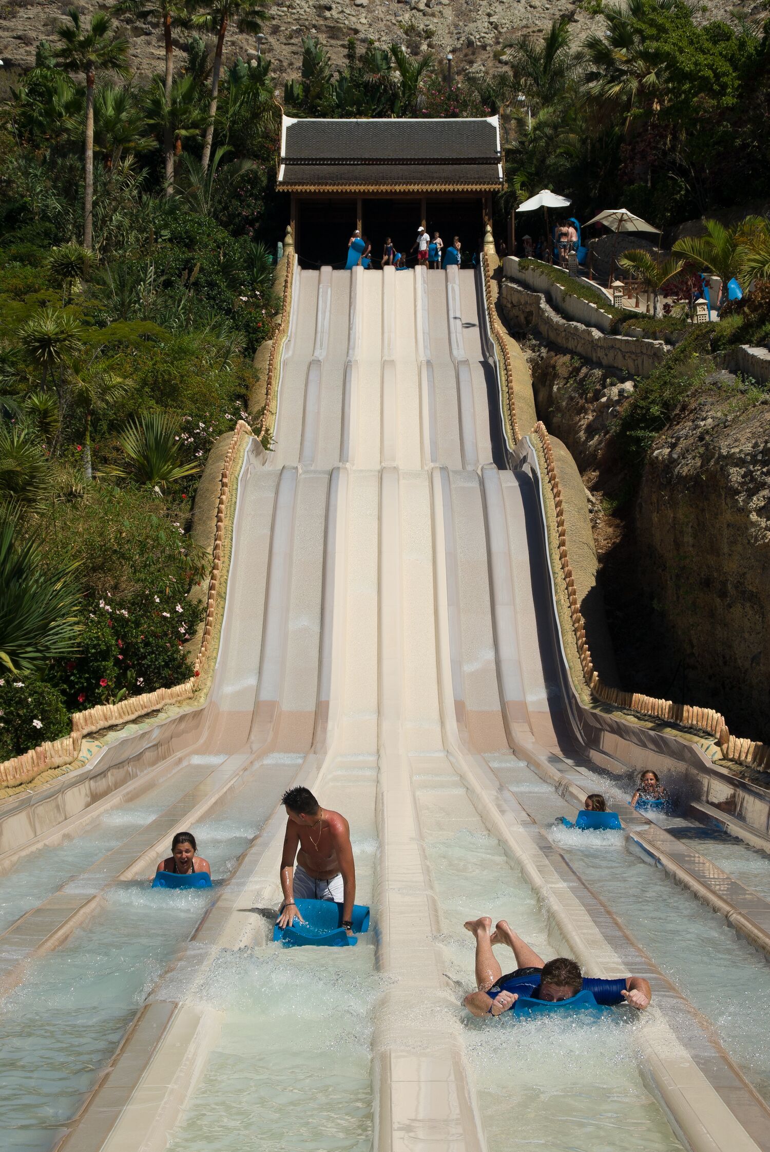 naga-racer-siam-park-coasterpedia-the-roller-coaster-and-flat